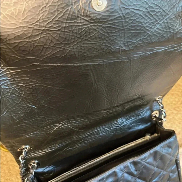 Chanel Chain CC Full Flap Bag Quilted Patent Lea Large Size Black Color. - Picture 12 of 12